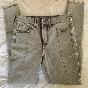 Express Grey Mid-Rise Skinny Jeans Size 2R